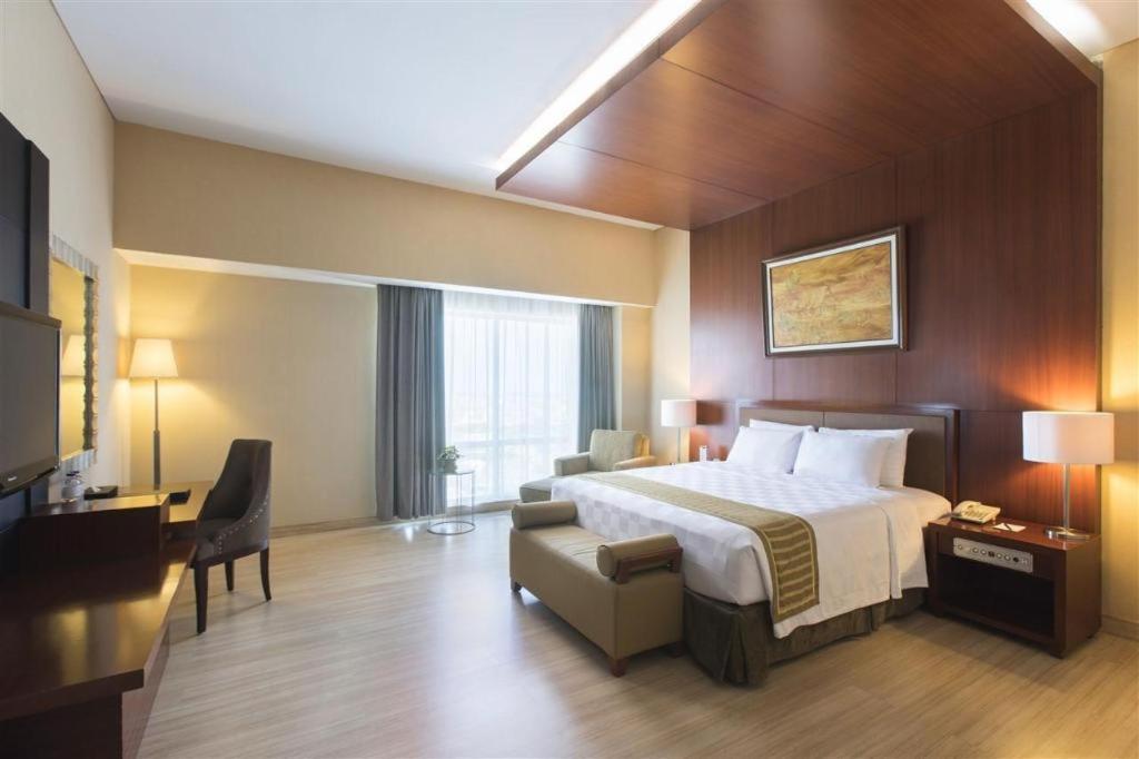 Claro Makassar Hotel & Convention Exterior photo