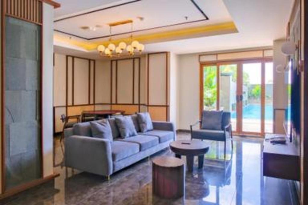 Claro Makassar Hotel & Convention Exterior photo